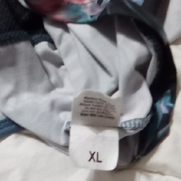 Floral Racerback Tank Top - Picture 8 of 8